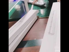 スーパーマーケット、駐車場、倉庫用の防水型LED三防ライト