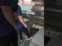 生産ワークショップのTri-proofランプの量産。