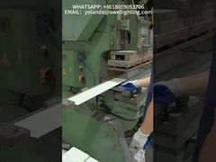 三角灯の製造作業場と組立作業場の操作手順