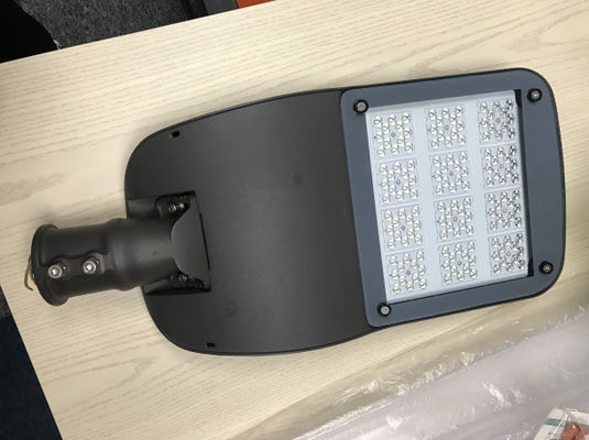 購入 型式鋳造 アルミニウム 60W 100W 150W 200W 屋外 LED 路灯 防水 IP65 CE 証明書 高速道路,主要道路に使用 online manufacture