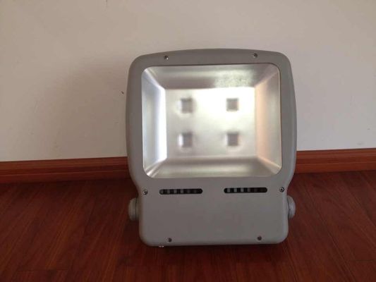 購入 10W - 200Wは白い屋外LEDの洪水ライト3000を- 5500K色温度冷却します online manufacture