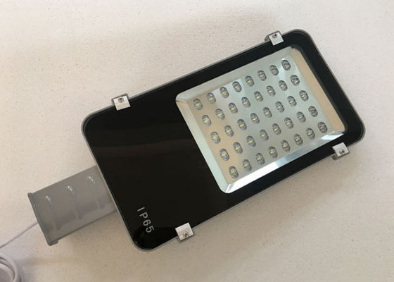 購入 IP65 IK09 高性能 アルミ 30W 50W 80W 100W 150W 屋外LEDストリートライト online manufacture