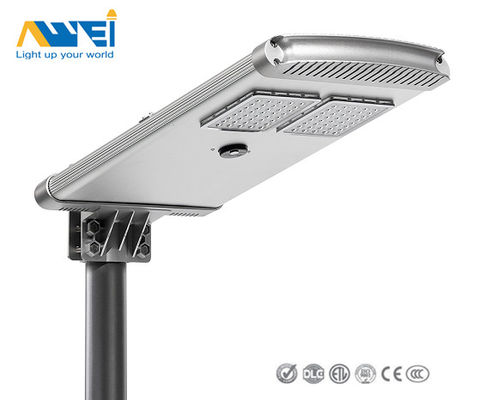 50W - 150W 高効率の太陽光LED路灯 都市道路,駐車場のライトのためのリモコン