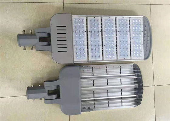 交換 LED モジュール ストリートライト 300w 屋外路灯具 5 年間の保証 CE RoHS 証明書